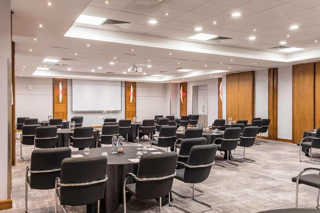 Radisson Red Heathrow * London