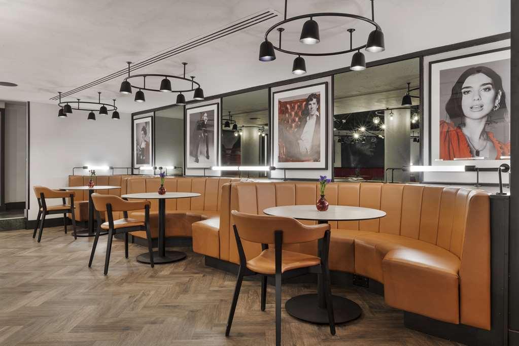 Radisson Red Heathrow * London