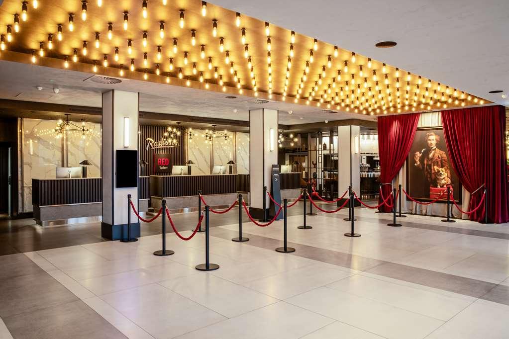 Radisson Red Heathrow * London